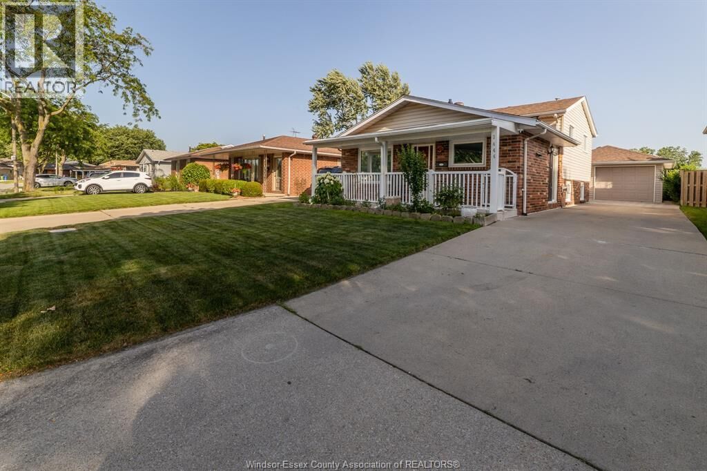 Property Photo:  3444 Hemlock  ON N8R 1Z9 