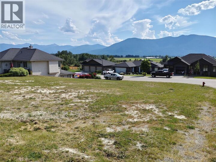 Property Photo:  1002 Selkirk Drive  BC V0B 1G3 