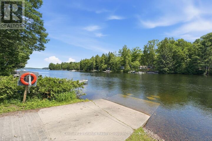 Property Photo: 1012 Shetland Road ON K0M 2L1