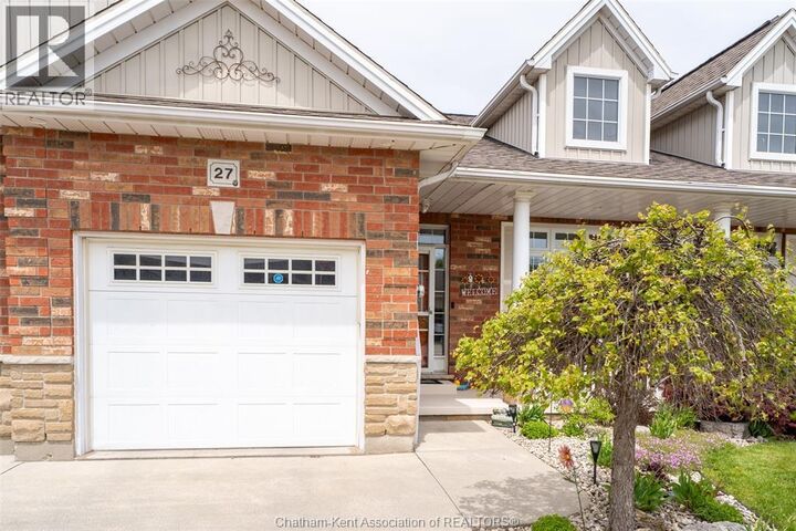 Property Photo: 27 McIntosh Avenue ON N7M 5J6