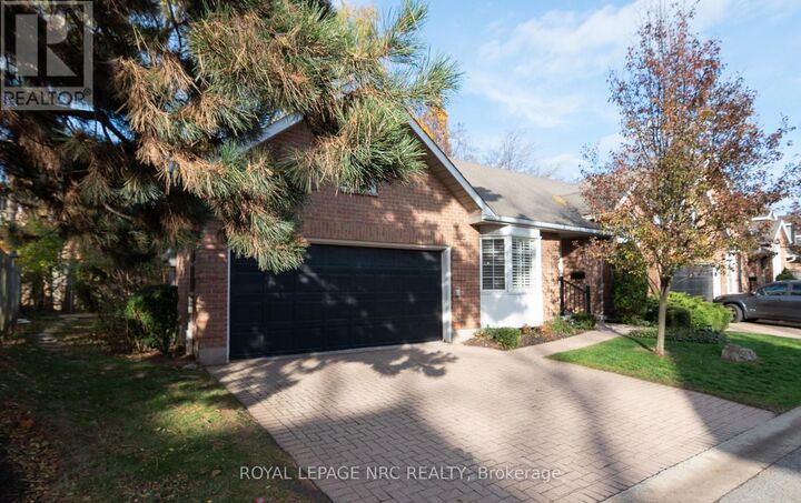 Property Photo: 4667 Portage Road 6 ON L2E 6A9