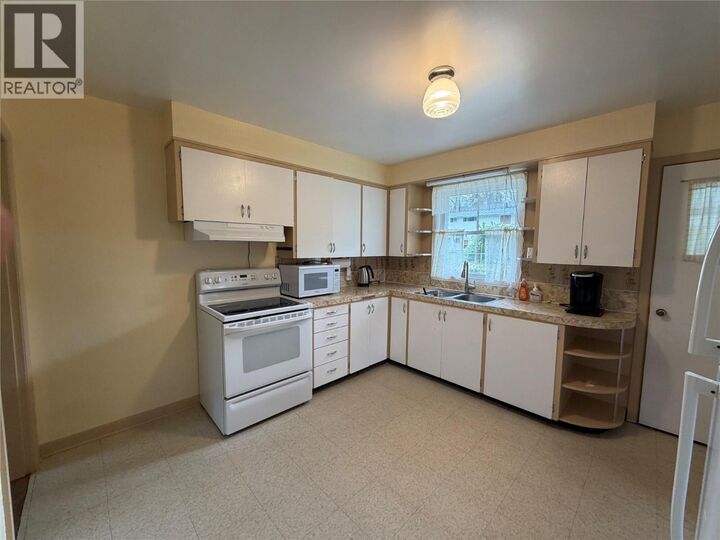 Property Photo: 355 9th Avenue BC V0G 1P0