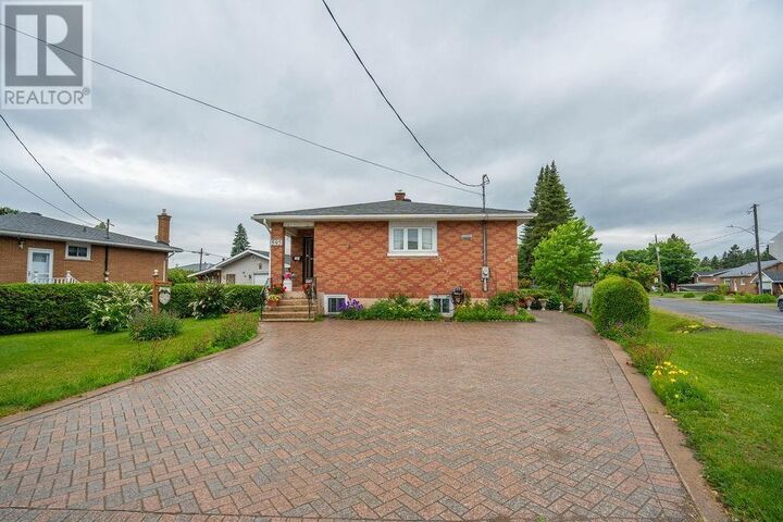Property Photo:  595 Korah Rd  ON P6C 4J6 