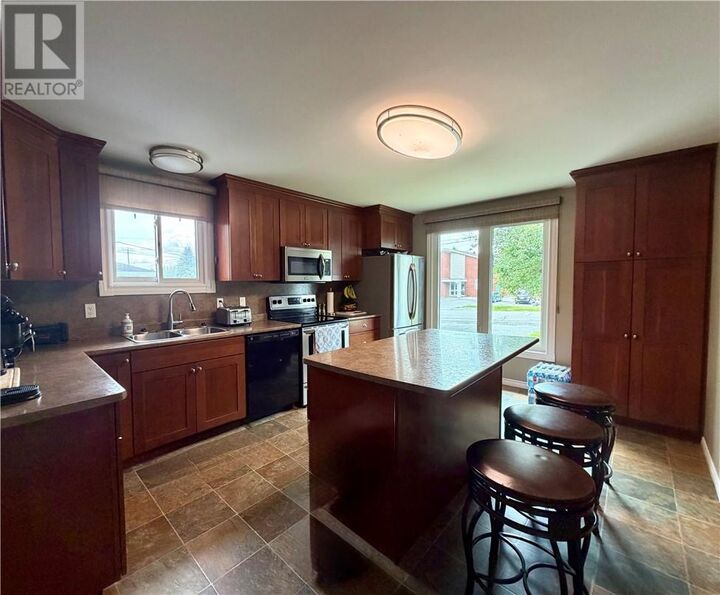 Property Photo:  158 Lapointe Street  ON P3P 1K7 