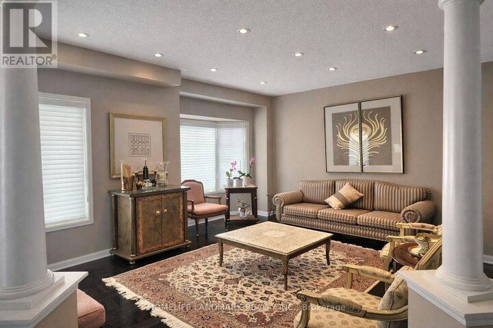 Property Photo:  152 Mavrinac Boulevard  ON L4G 0G6 