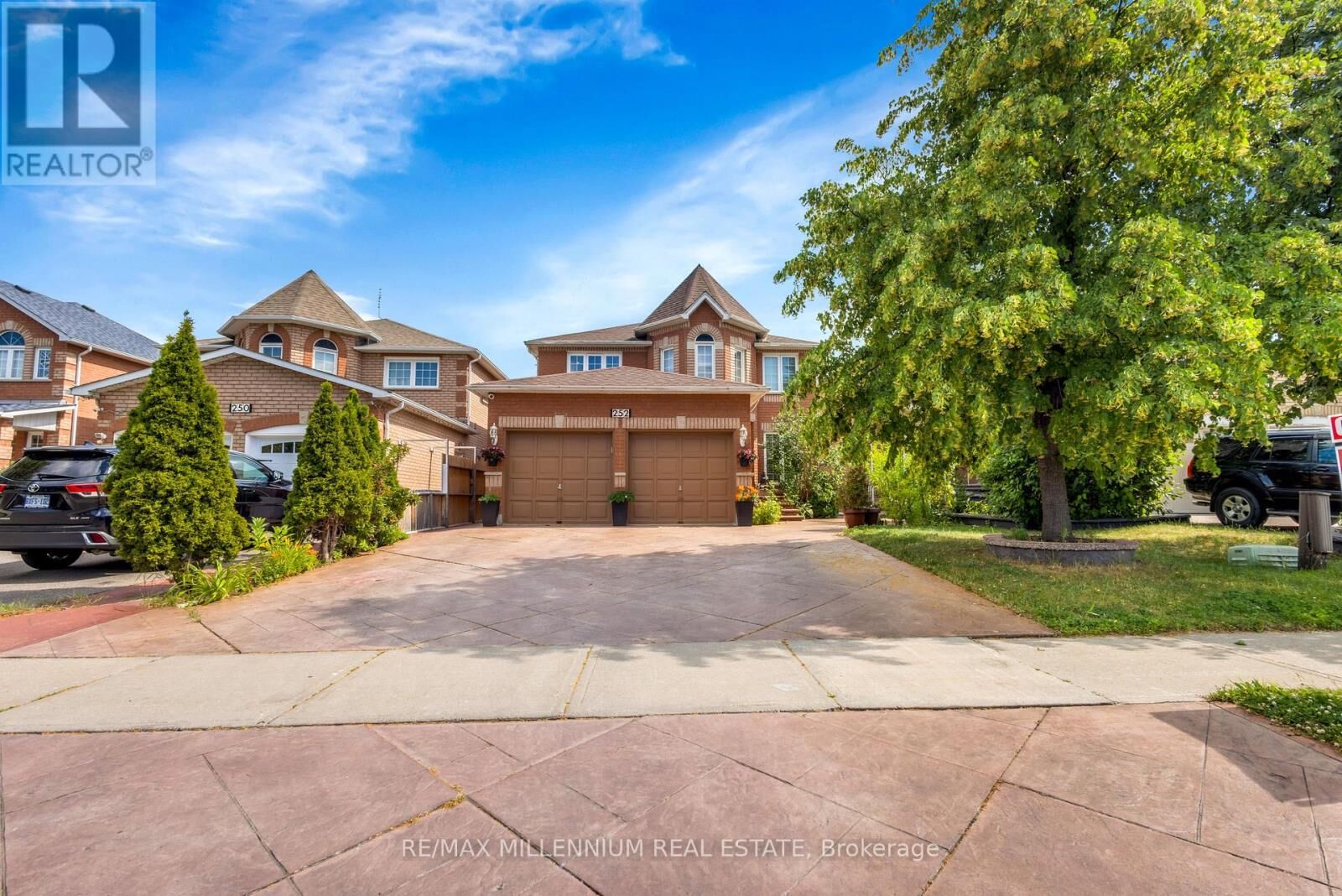 Property Photo:  252 Mountainberry Road  ON L6R 1H9 