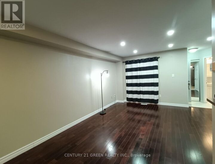 Property Photo:  87 Chatfield Drive Main  ON L1T 2J4 