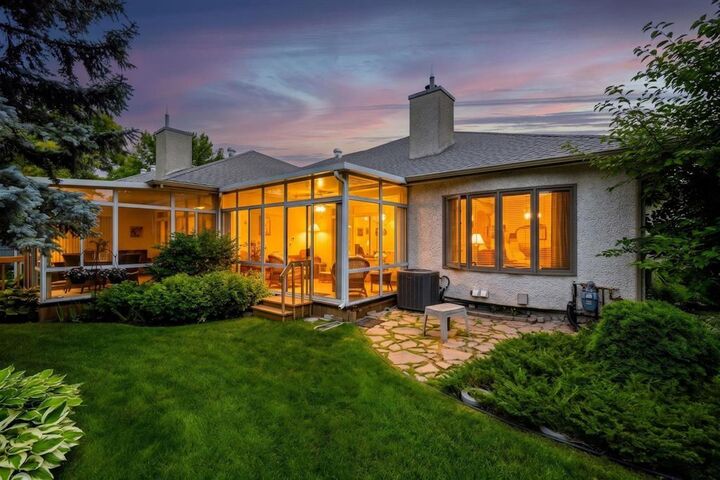 Property Photo: 42 Victor Lewis Drive MB R3P 1H6