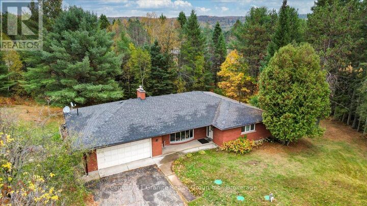 Property Photo: 4 Maxwell Settlement Road ON K0L 1C0