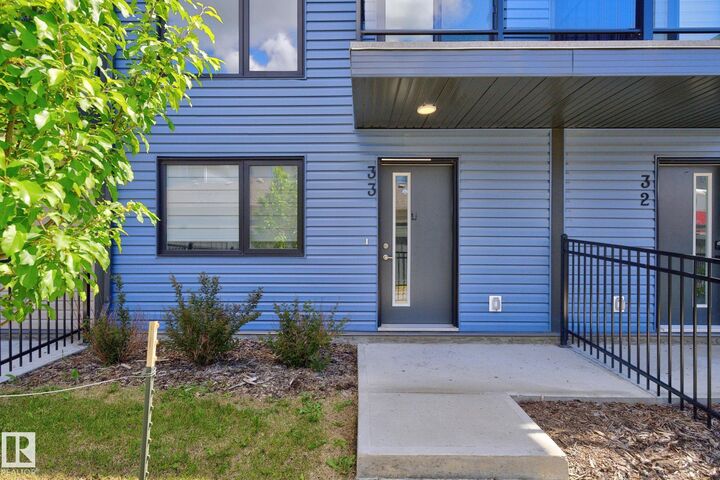 Property Photo: 11910 35 Avenue SW 33 AB T6W 4Z8