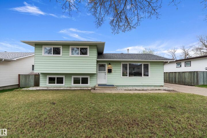 Property Photo:  6411 152A Avenue NW  AB T5A 1X9 