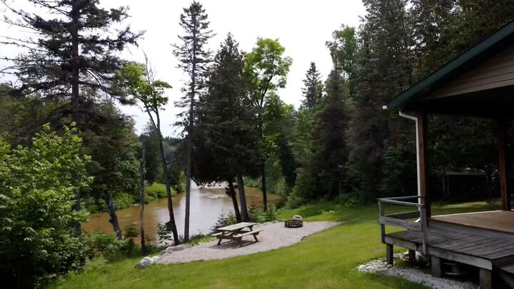 Property Photo: 5985 N Service Rd MI 49745