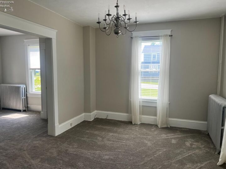 Property Photo:  1002 1004 Roosevelt Street  OH 43420 