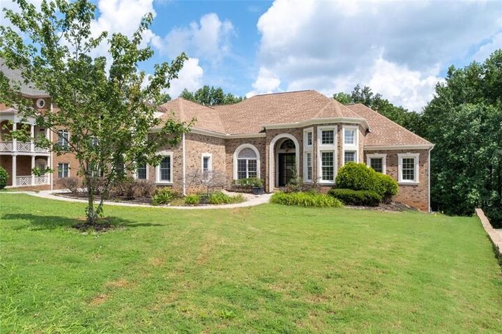 Property Photo: 5173 Barrington Trace Drive GA 30331