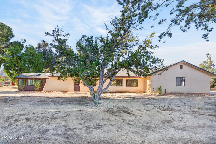 Property Photo:  33201 Barber Road  CA 91390 