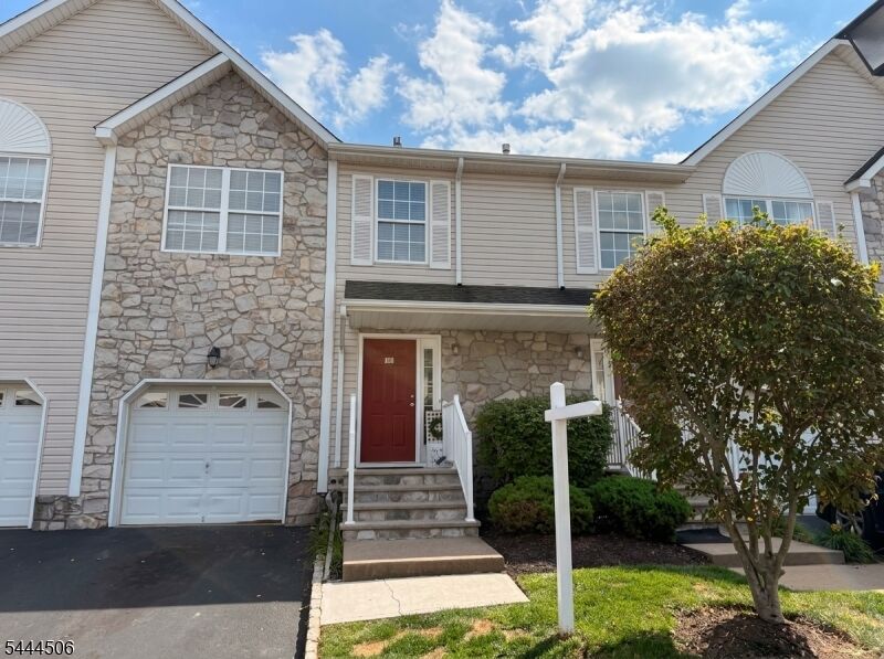 Property Photo:  10 Dina Ln  NJ 08873 