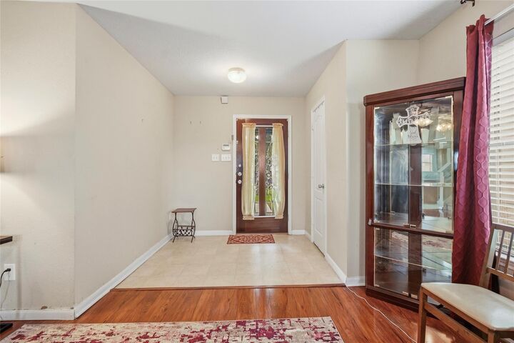 Property Photo: 2727 Skyview Crest Court TX 77047