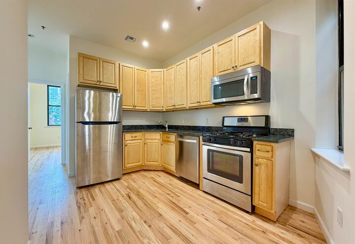 Property Photo: 105 11th St 4F NJ 07030
