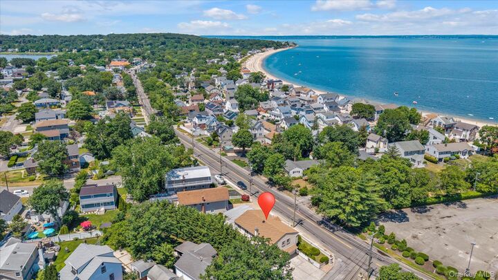 Property Photo: 330 Bayville Avenue NY 11709
