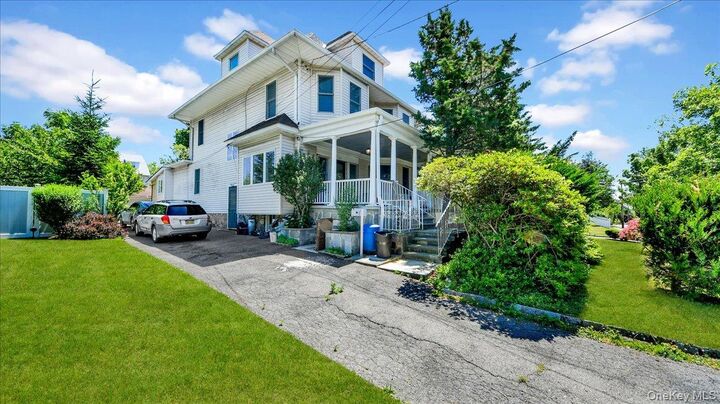 Property Photo:  228 Weyman Avenue  NY 10805 