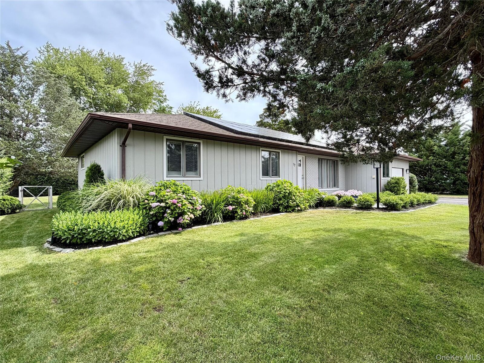 Property Photo:  17 Locust Street  NY 11901 