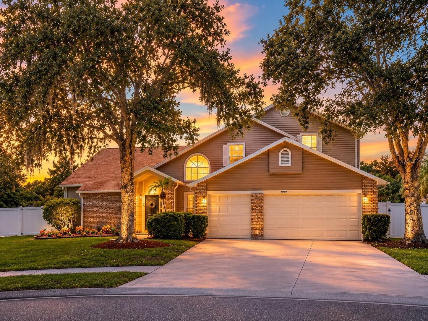 Property Photo:  1004 Muirfield Court  FL 32765 