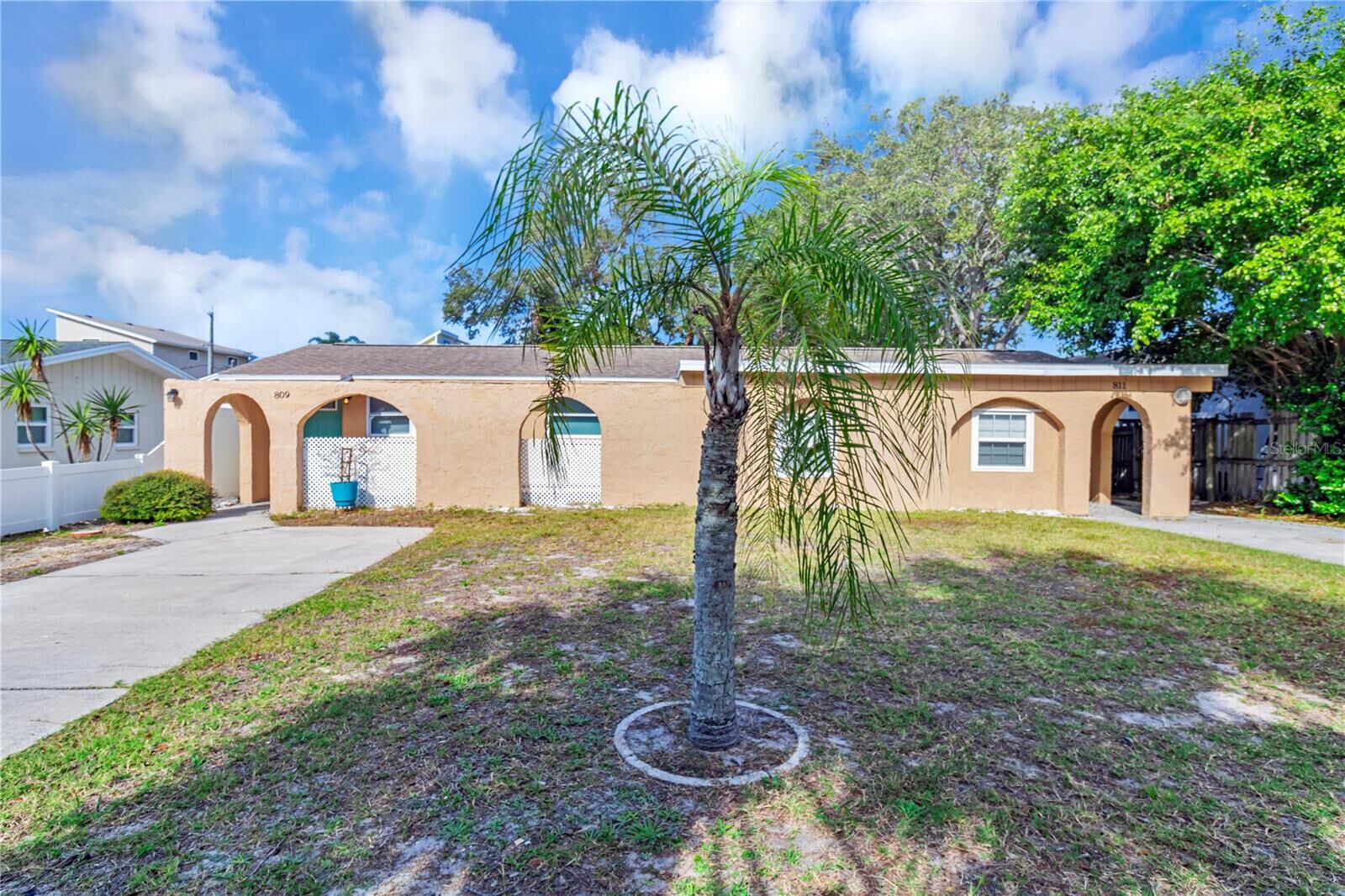 Property Photo: 809 Illinois Avenue FL 34683