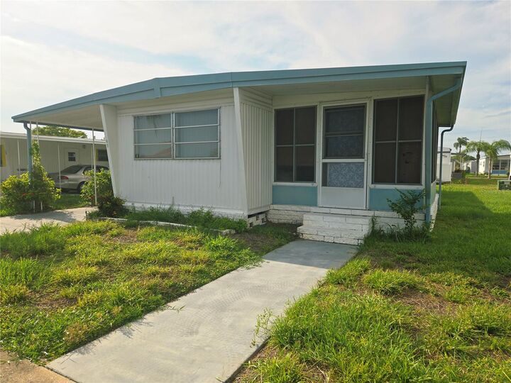 Property Photo:  49 Drury Lane  FL 34689 