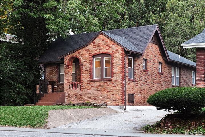 Property Photo: 3344 Lucas And Hunt Road MO 63121