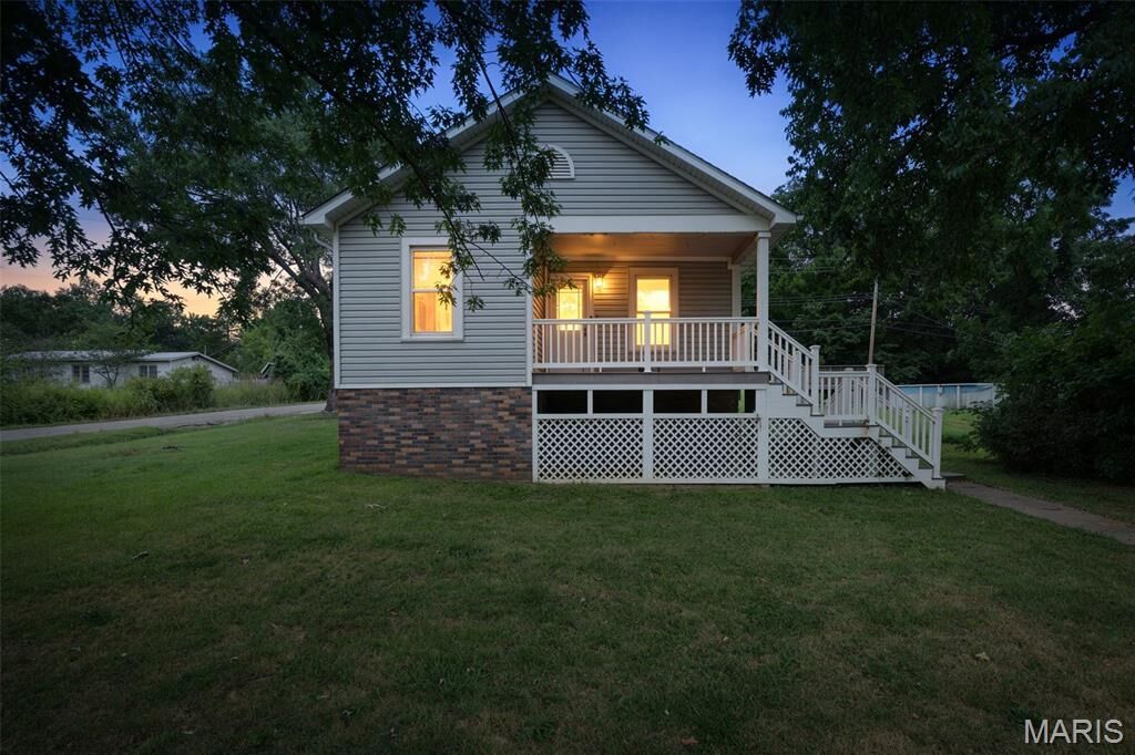 Property Photo: 910 Camilla Street MO 63601