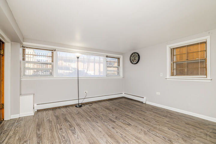 Property Photo:  6511 W Higgins Avenue G  IL 60656 