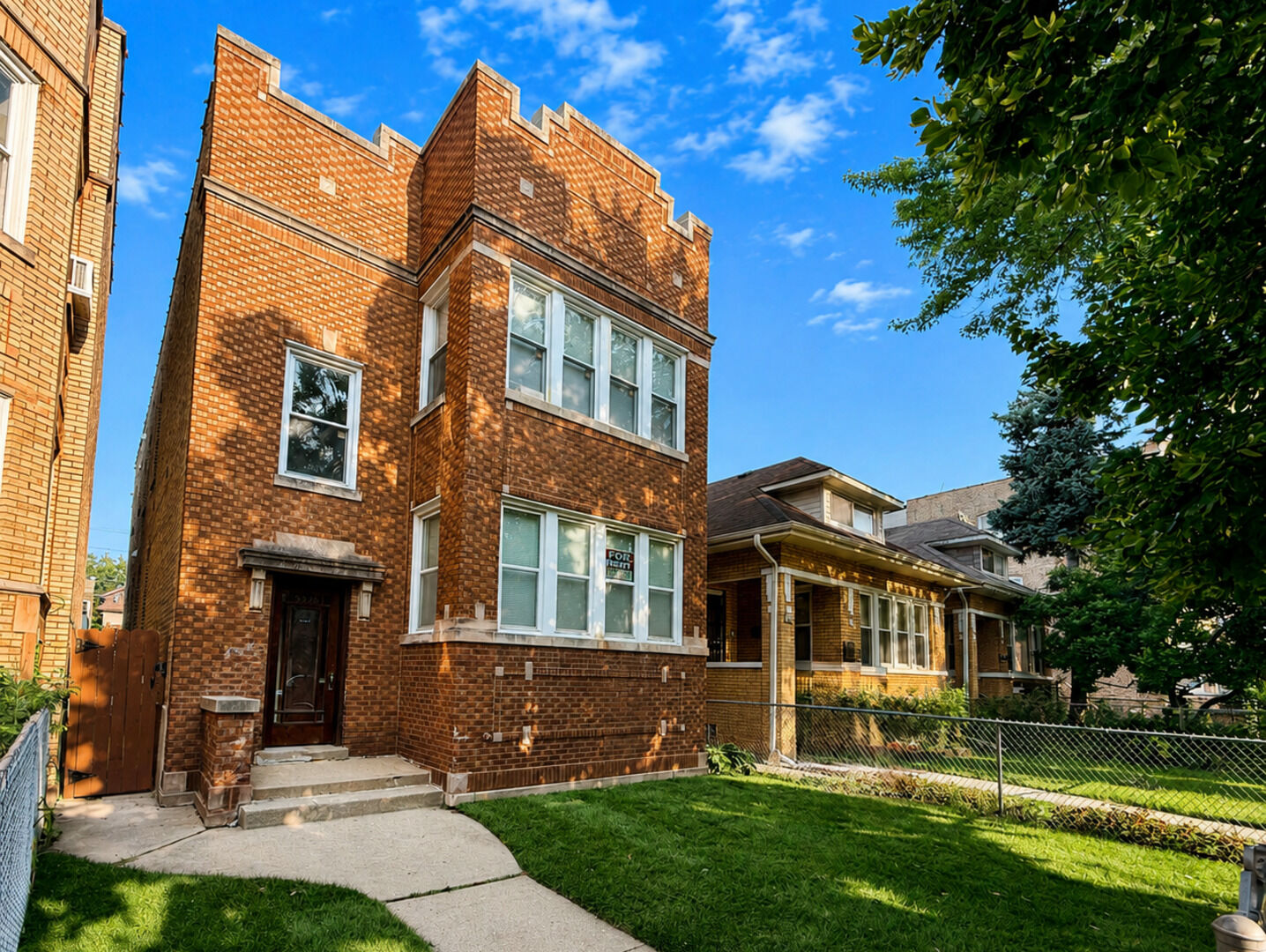 Property Photo:  5536 N Spaulding Avenue 1  IL 60625 