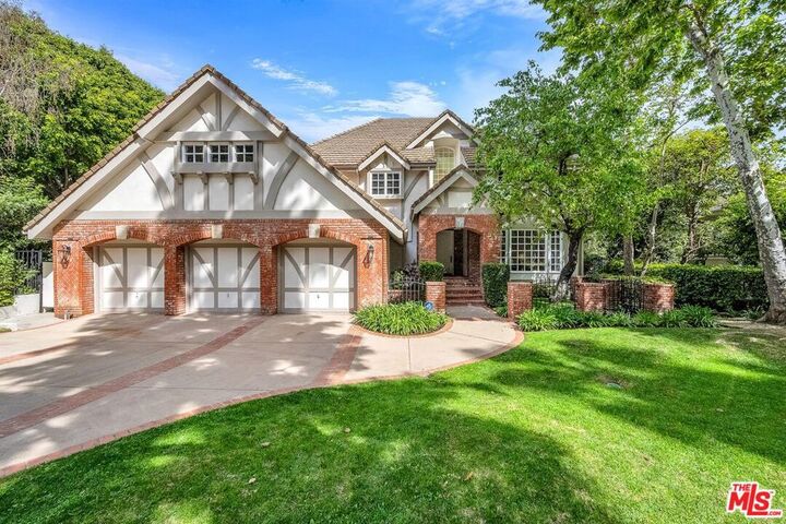 Property Photo:  3225 Iredell Lane  CA 91604 