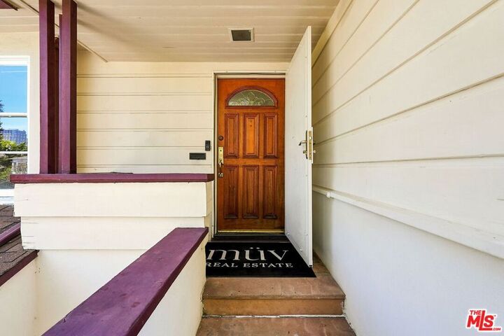 Property Photo: 1409 Thayer Avenue CA 90024