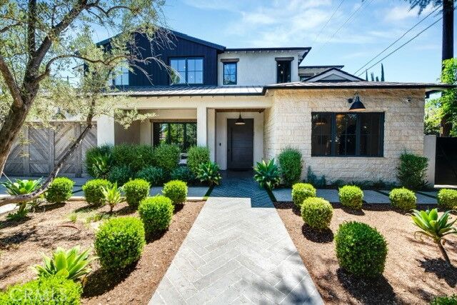 Property Photo:  5150 Beeman Avenue  CA 91607 