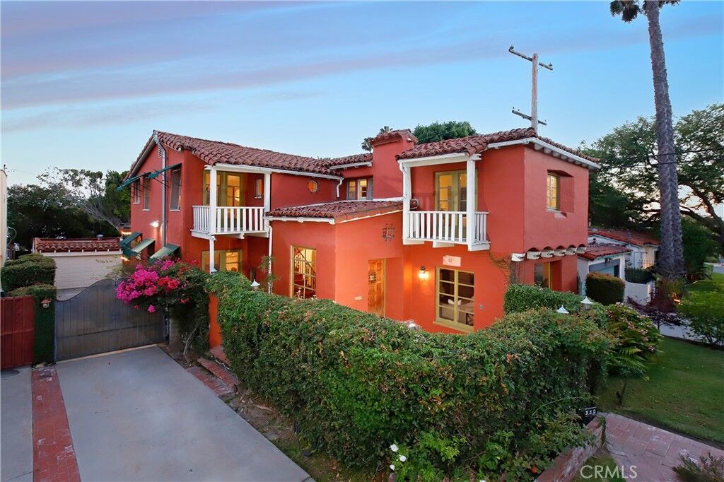 Property Photo:  940 E Stocker  CA 91207 