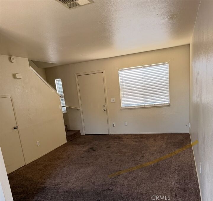 Property Photo:  318 Gemini St  CA 93274 