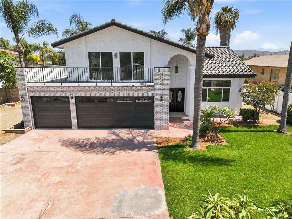 Property Photo: 10980 Norwood Avenue CA 92505