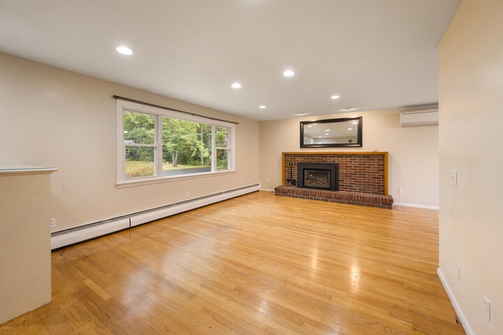 Property Photo: 287 Washington Street ME 04412