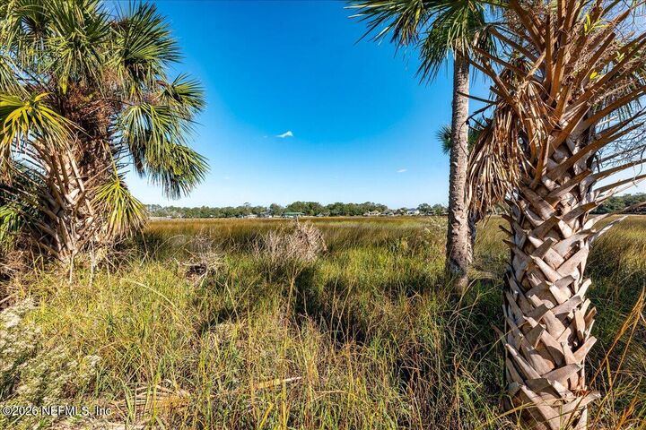 Property Photo: 14297 Galvanized Trail FL 32225