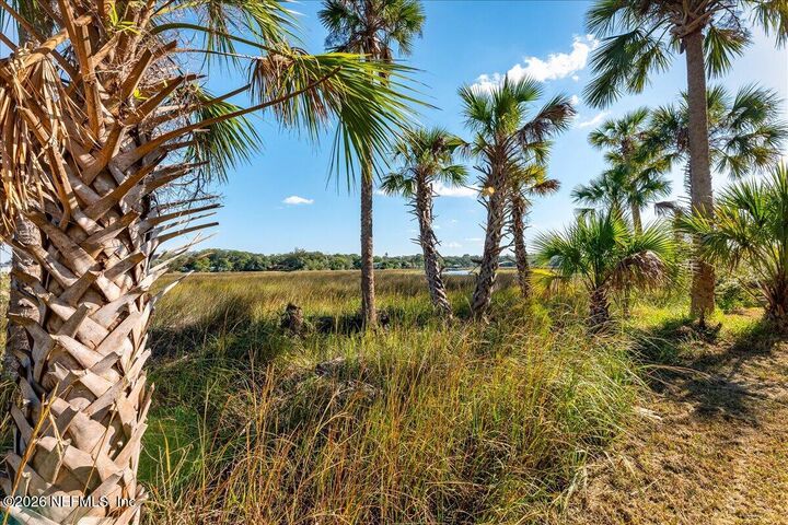 Property Photo: 14297 Galvanized Trail FL 32225