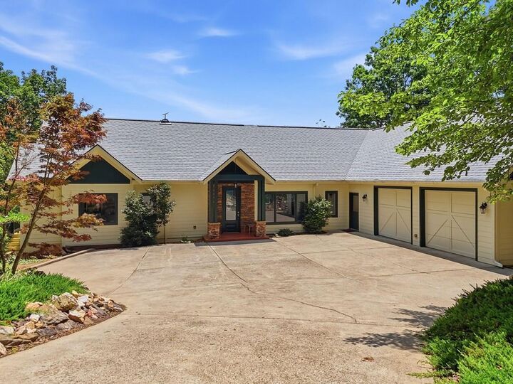 Property Photo:  714 Clearview Drive  GA 30175 