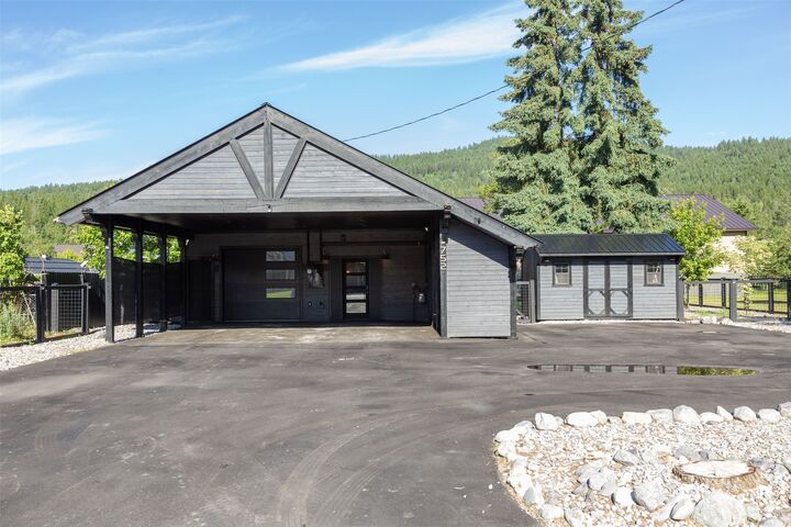 Property Photo: 752 Patton Lane MT 59937