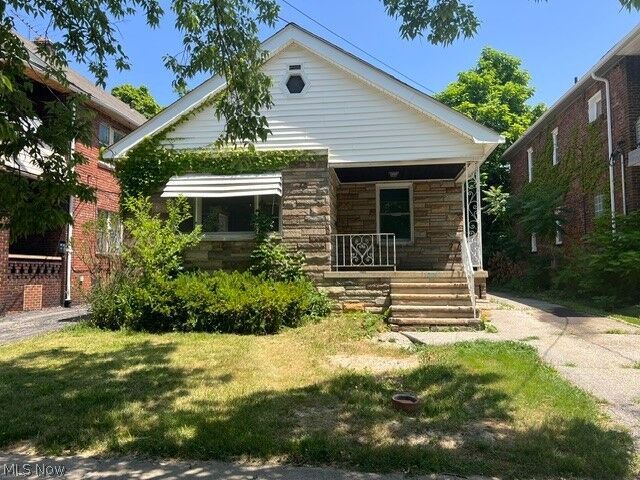 Property Photo: 1003 Nathaniel Road OH 44110