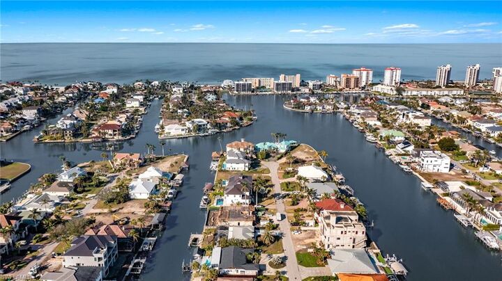 Property Photo: 418 Seabee Ave FL 34108