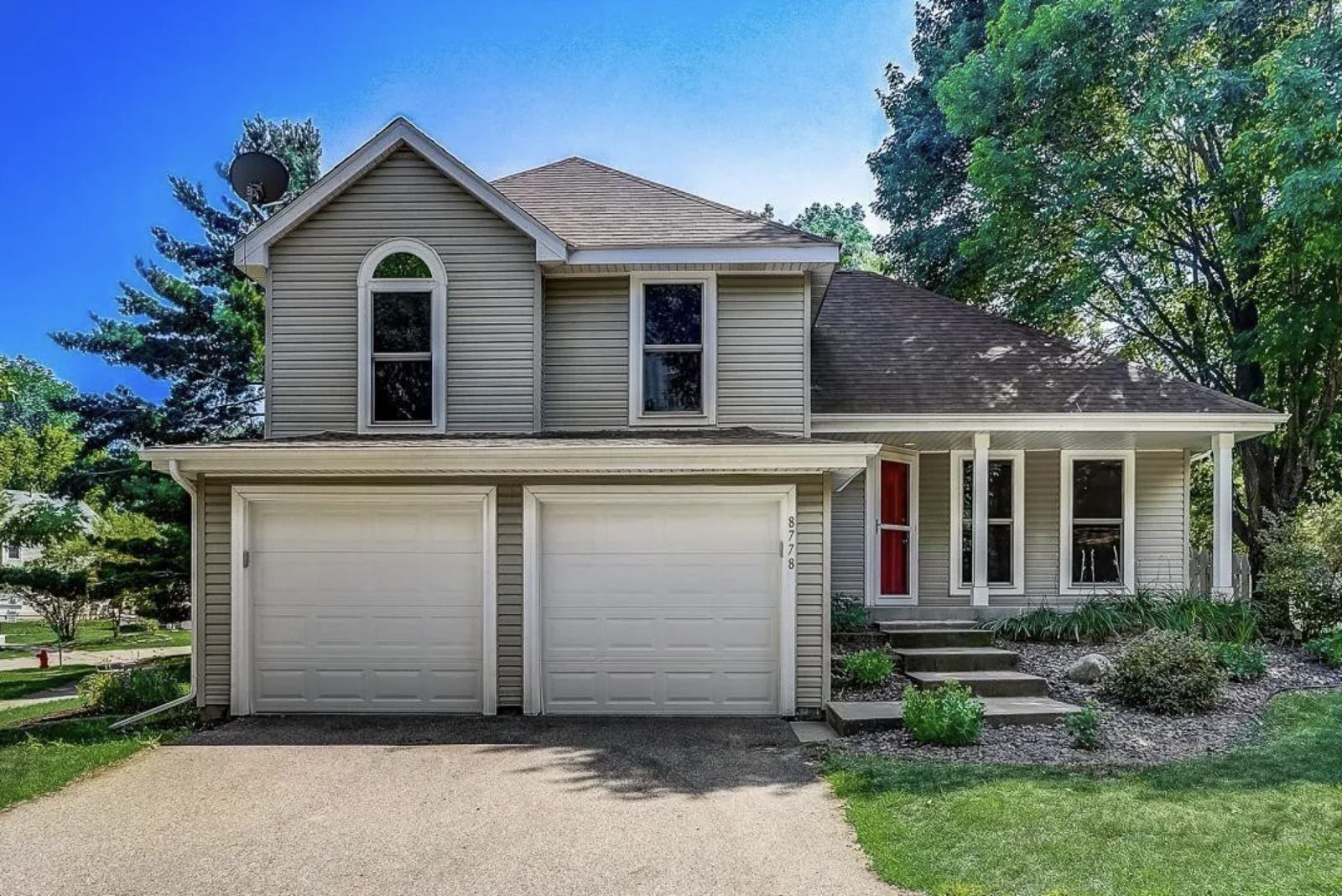 Property Photo: 8778 Hawthorne Drive MN 55347