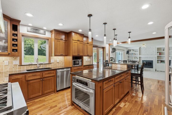Property Photo: 3730 Urbandale Lane N MN 55446