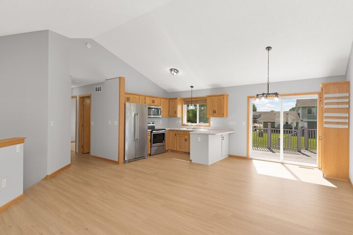 Property Photo:  936 S Cedar Street  MN 56011 