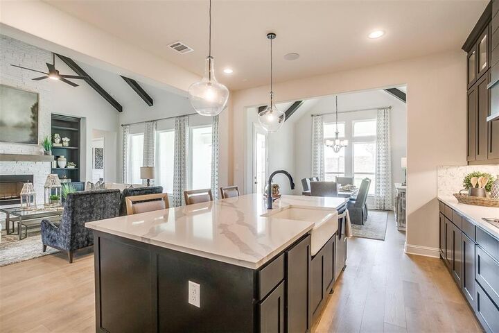 Property Photo: 4602 Saddlehorn Drive TX 76065