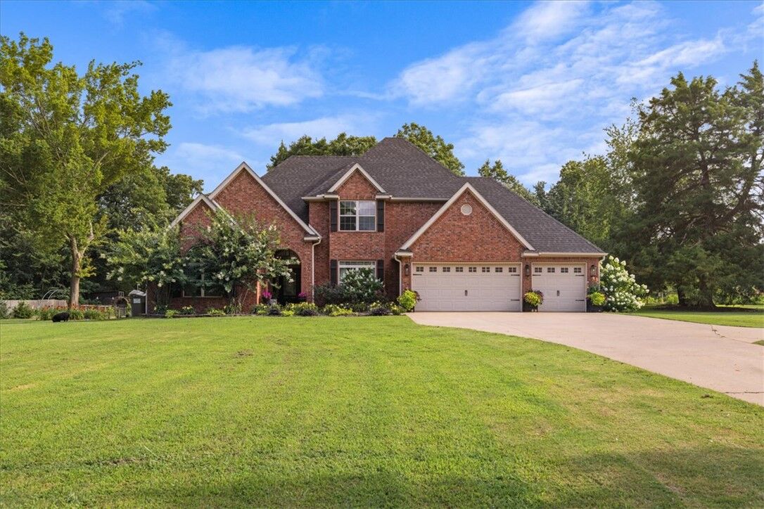 Property Photo: 14024 Trinity Way AR 72736